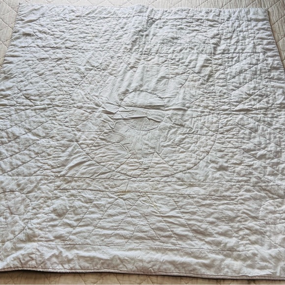 🌊 Vintage Handmade Compass Star Quilt – 42” x 42”